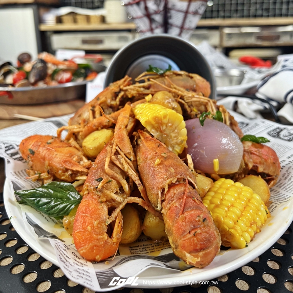 amba西門町新品牌「The CAPE」龍蝦新鮮開吃！豪邁大啖滿場「蝦」料理，味覺＋視覺雙重爆擊