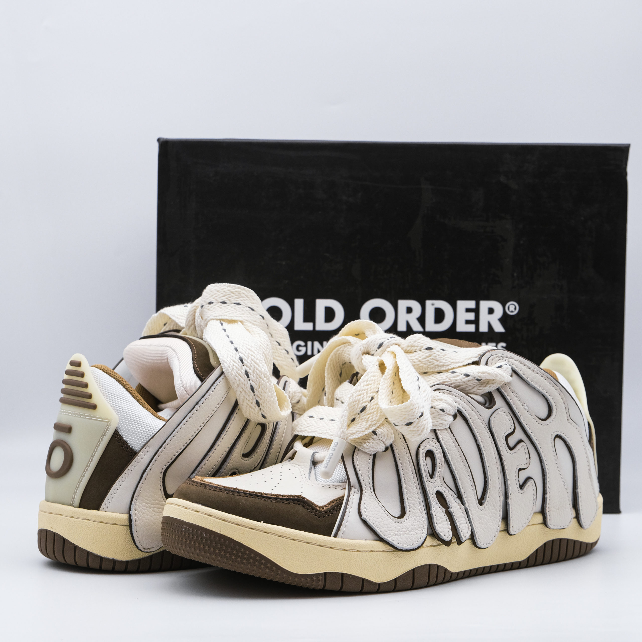 COOL 開箱｜媲美精品等級！以為只是王嘉爾同款，想不到潮流品牌 OLD ORDER 仔細看有點猛！