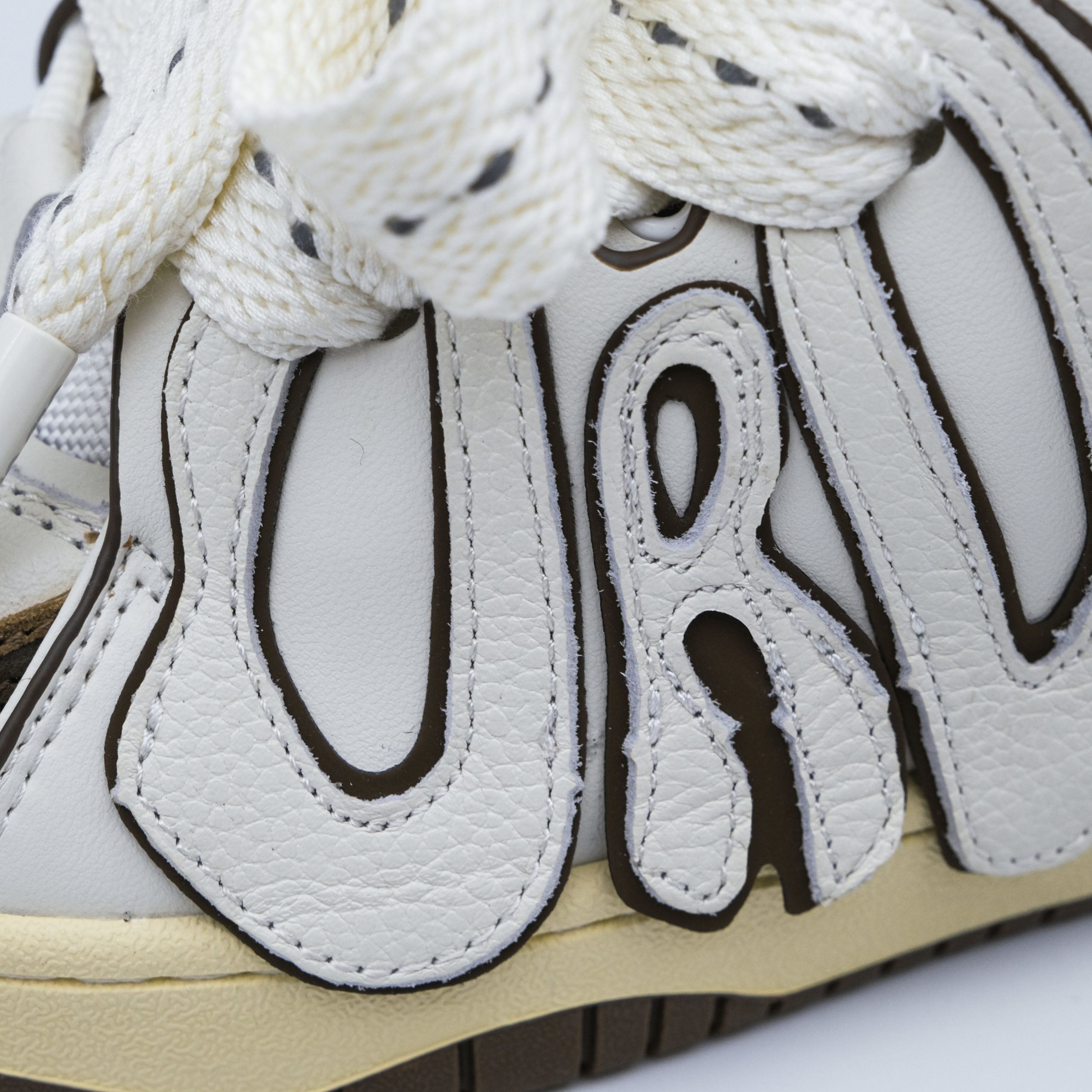 COOL 開箱｜媲美精品等級！以為只是王嘉爾同款，想不到潮流品牌 OLD ORDER 仔細看有點猛！