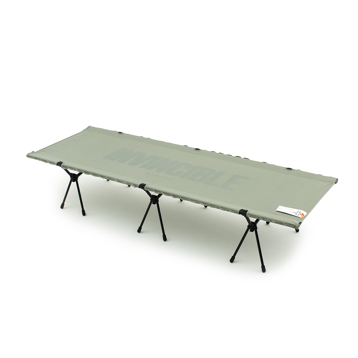 露營踏青、居家擺設都潮翻！INVINCIBLE  攜手韓國專業戶外品牌 Helinox 首度推出聯名系列！