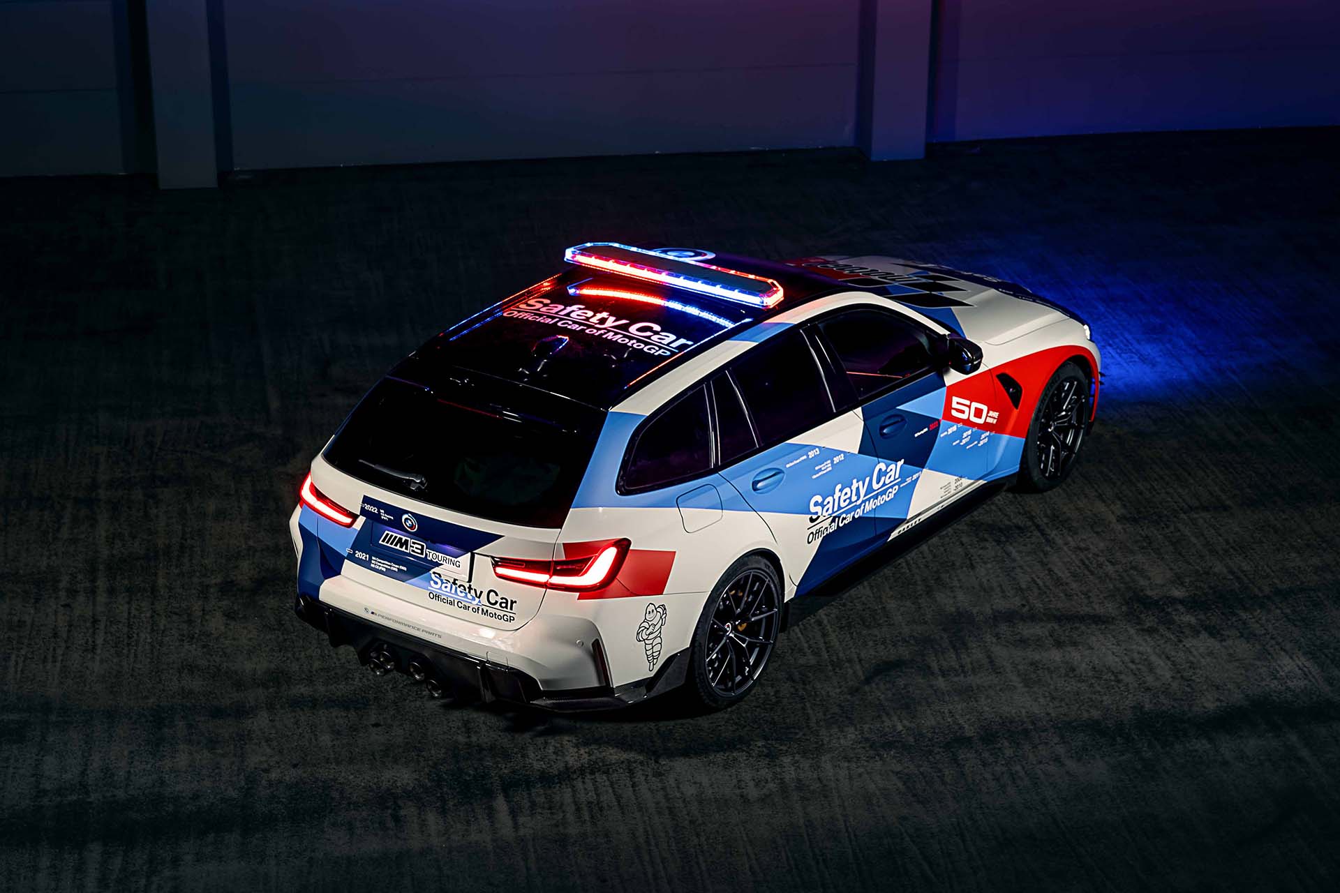 找到工作了？BMW M3 Touring 成為 MotoGP 安全車！