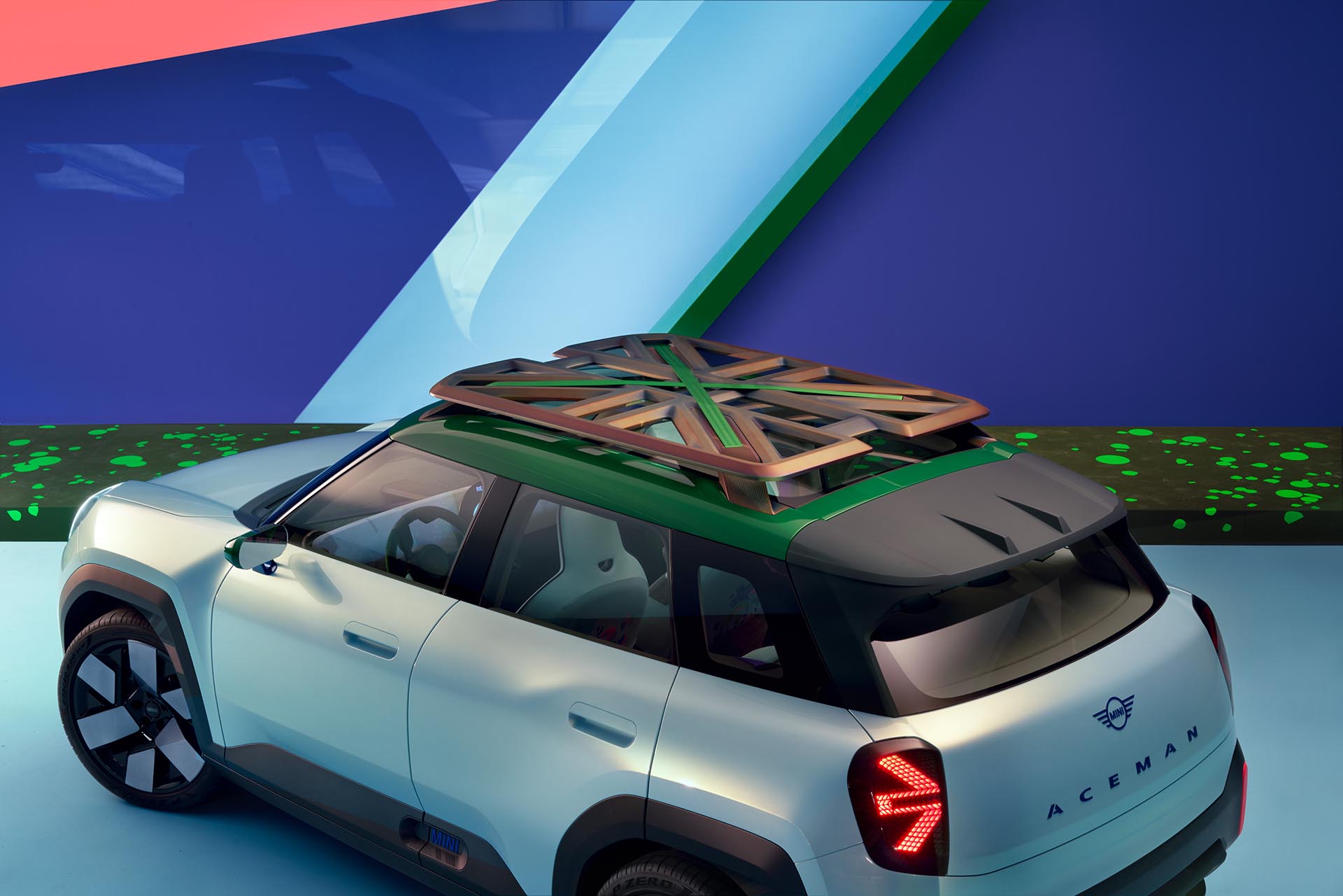 挑高的小可愛，MINI 發表 Concept Aceman 純電休旅概念車
