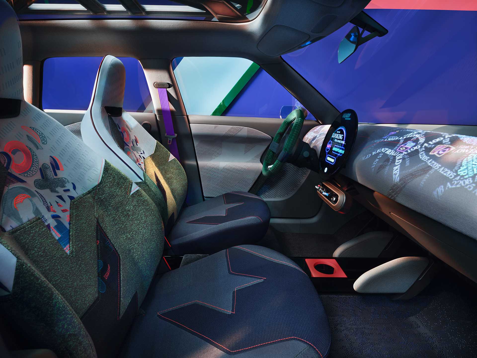 挑高的小可愛，MINI 發表 Concept Aceman 純電休旅概念車