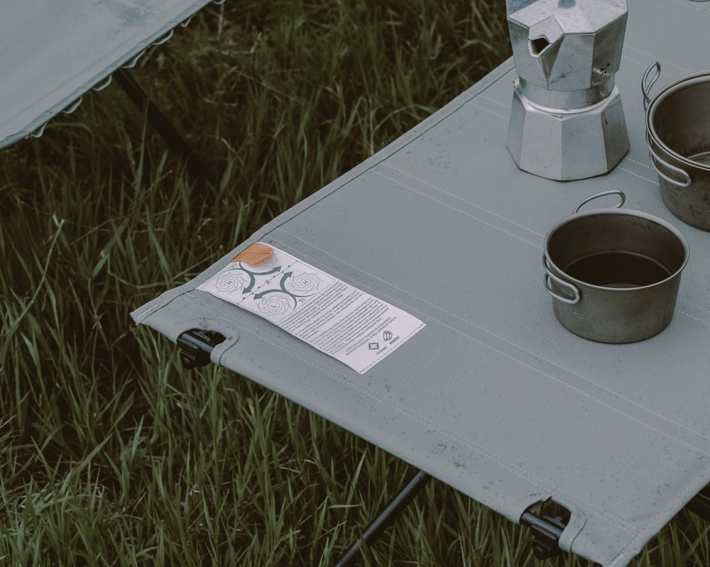 露營踏青、居家擺設都潮翻！INVINCIBLE  攜手韓國專業戶外品牌 Helinox 首度推出聯名系列！