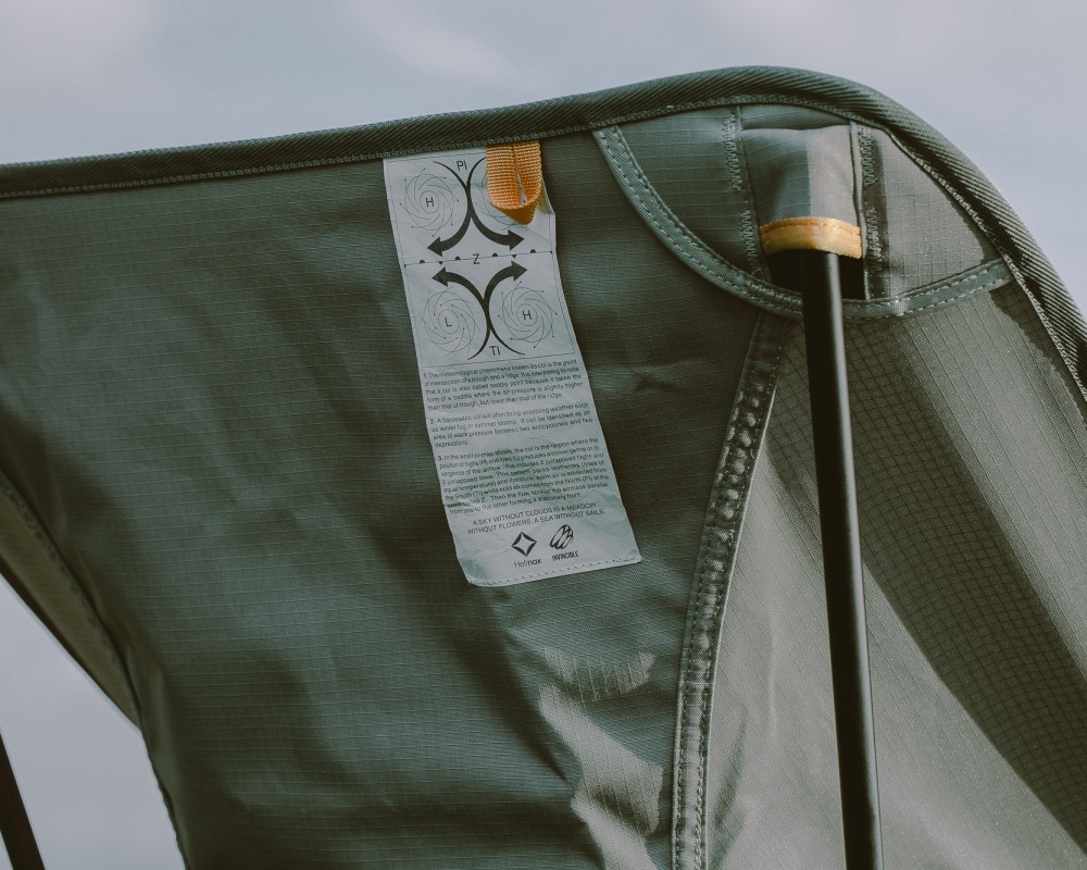 露營踏青、居家擺設都潮翻！INVINCIBLE  攜手韓國專業戶外品牌 Helinox 首度推出聯名系列！