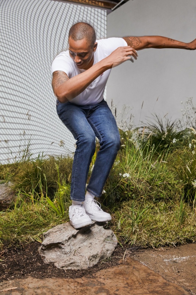 誰說夏日穿不住丹寧？ Levi’s® Performance 全新推出 9 款褲型讓你自在跑跳 、 涼爽零拘束！