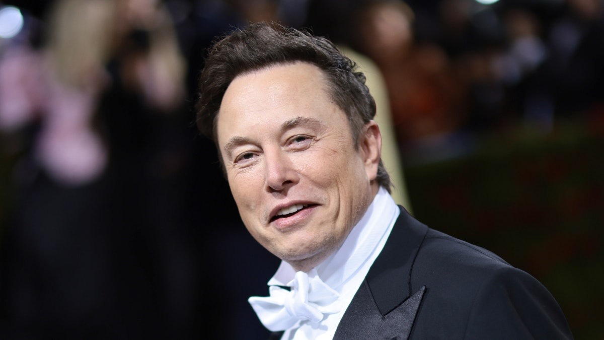 不能只有我看到！Elon Musk「裸照」被瘋傳，本人親自回應網友的嘲笑！