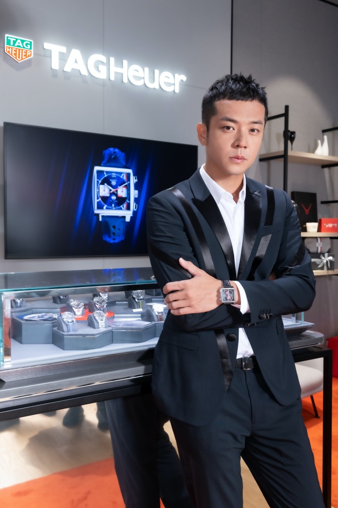 TAG Heuer 泰格豪雅限量「紫面」登台！姚元浩完美詮釋 Monaco 百搭風格！