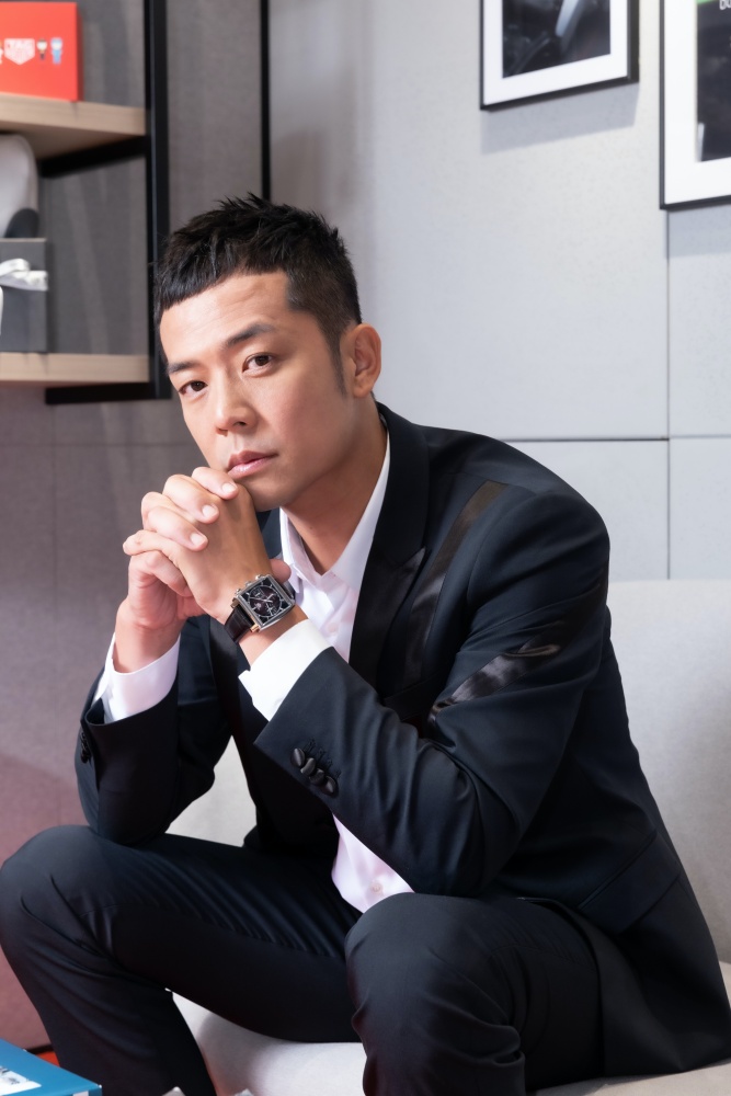 TAG Heuer 泰格豪雅限量「紫面」登台！姚元浩完美詮釋 Monaco 百搭風格！