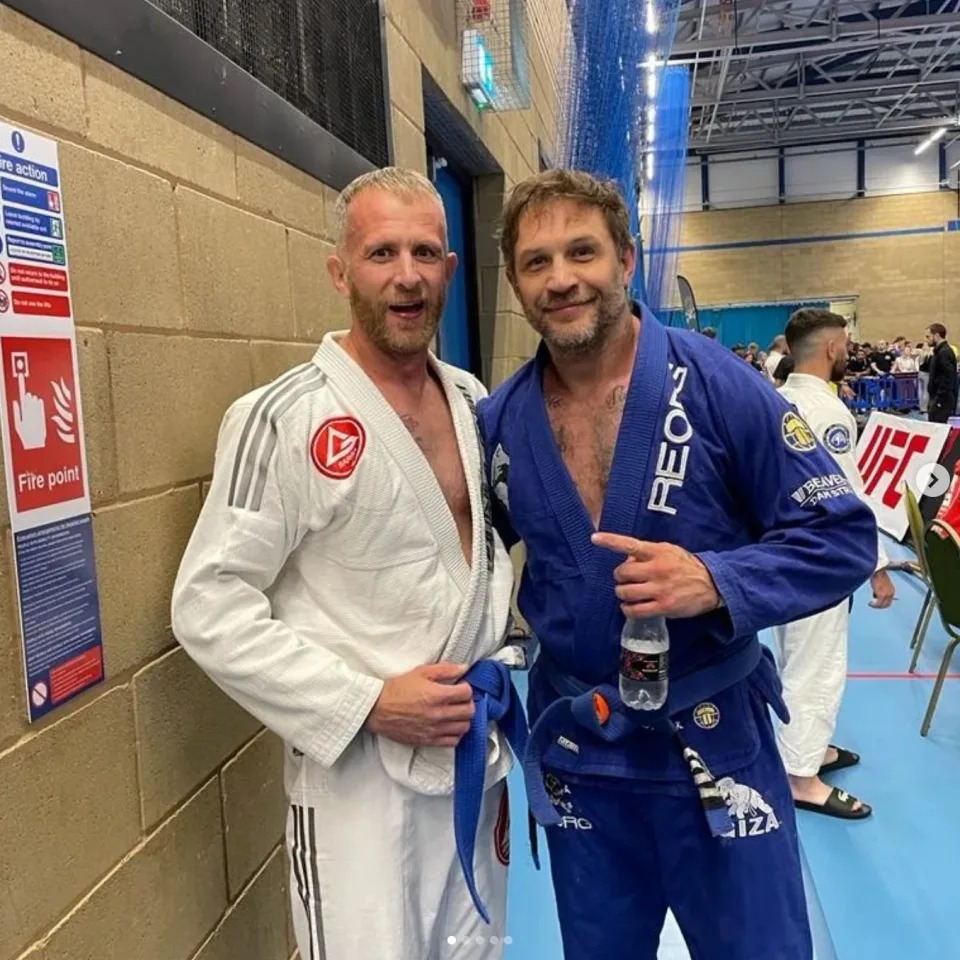 「猛毒」湯姆哈迪被抓包參加柔術比賽奪下 2 金牌，對手表示：「我用洪荒之力都贏不了」