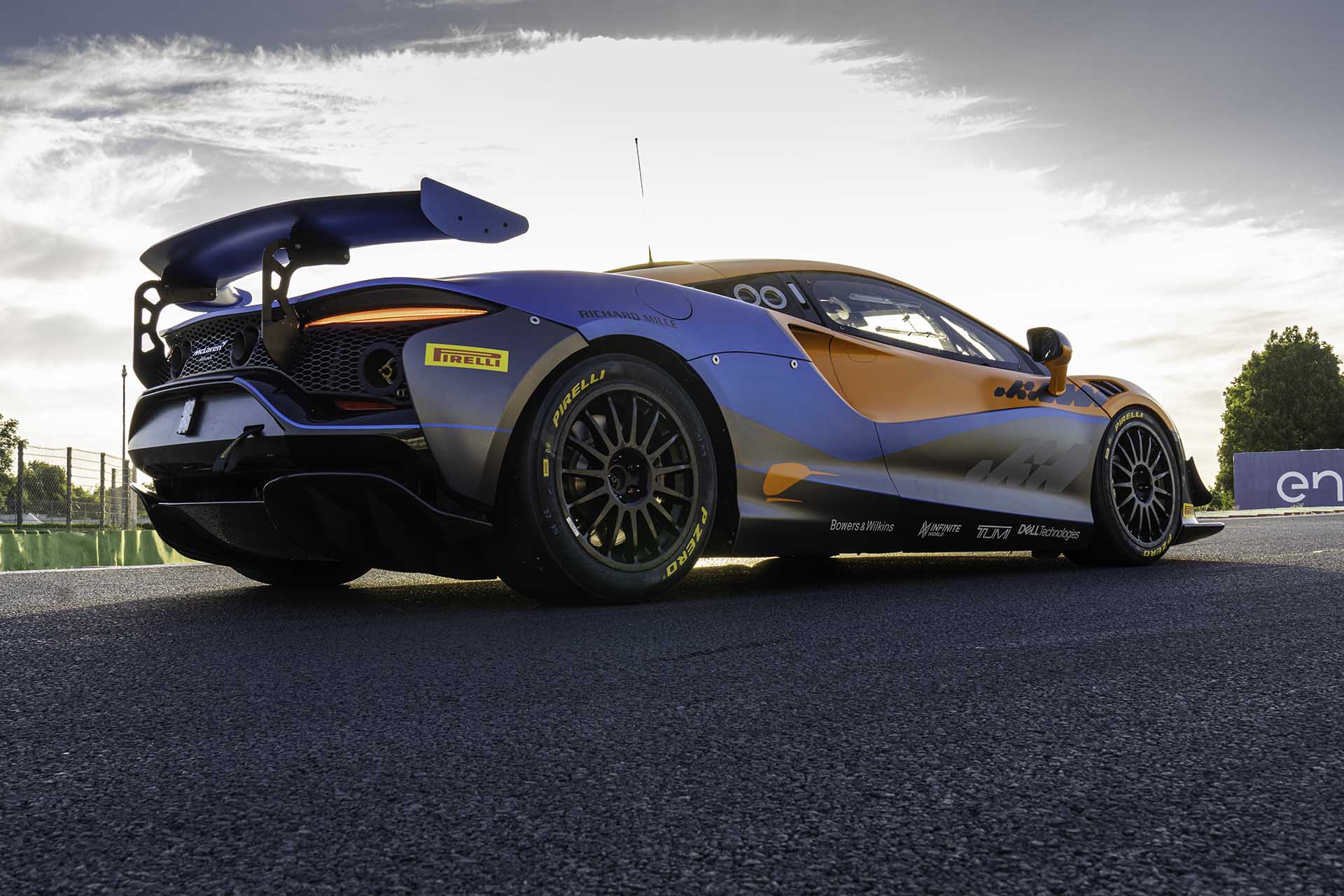 McLaren 發布全新 Artura GT4 / Trophy 賽車，拿掉油電更輕更快！