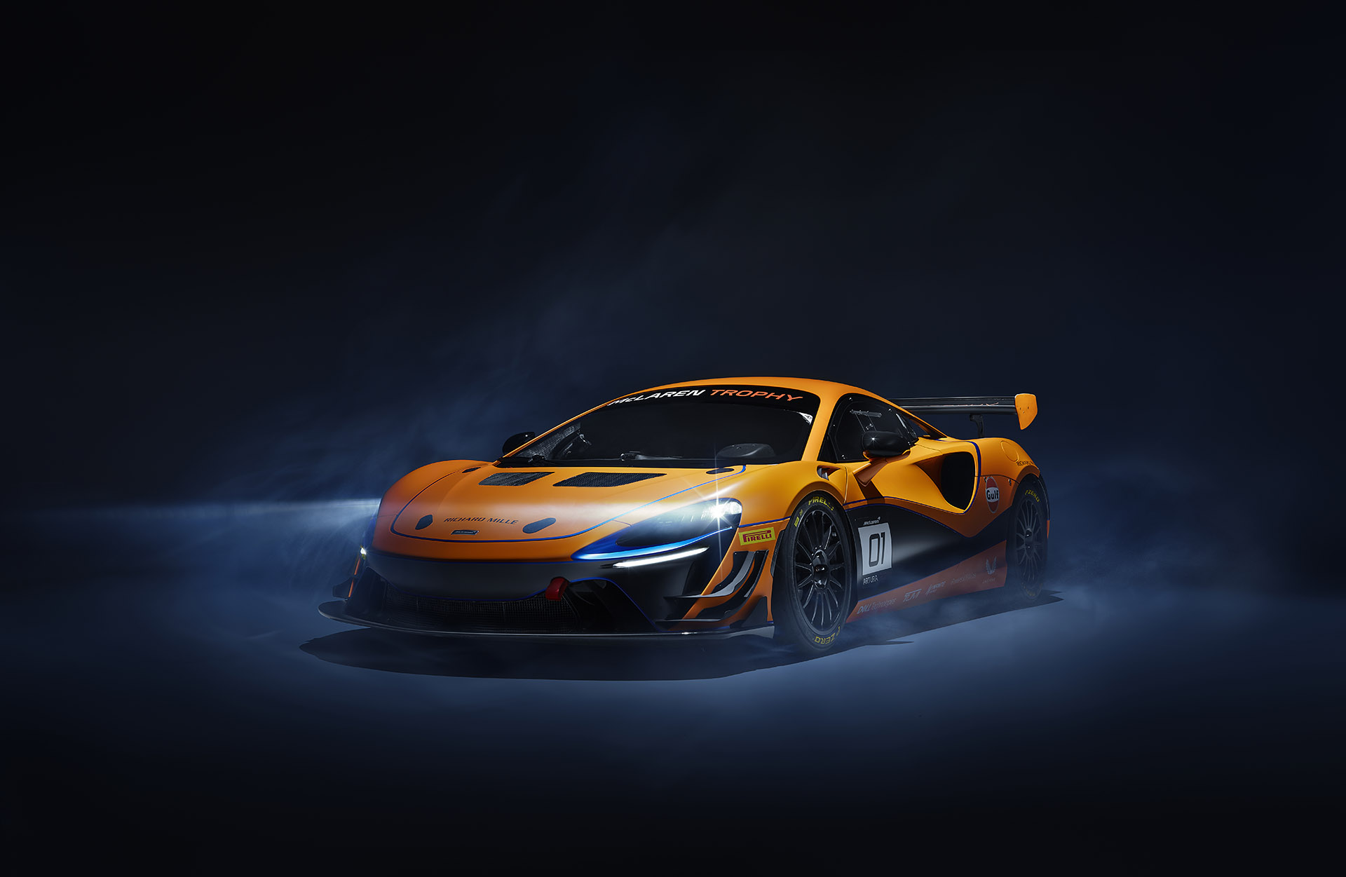 McLaren 發布全新 Artura GT4 / Trophy 賽車，拿掉油電更輕更快！