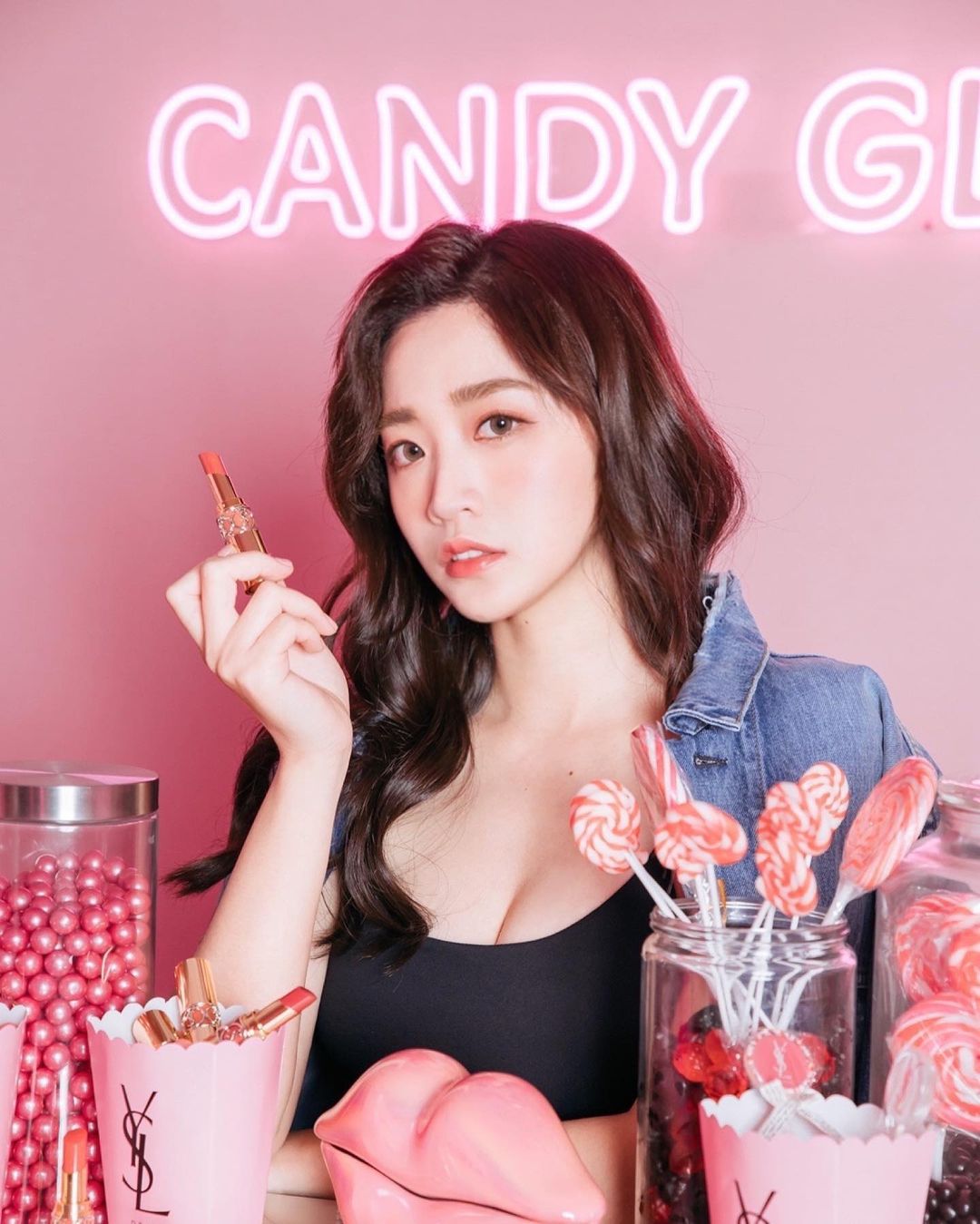 《反骨》乖乖牌語謙造反啦！泰國行超火辣裝扮曝光「牠」也受不了⋯衝上去強吻一波