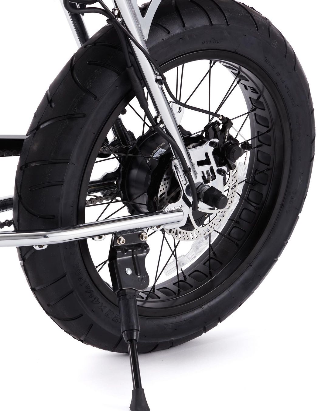 日常代步首選！NEIGHBORHOOD x Super73 聯乘車款亮相，潮流態度直接拉滿！