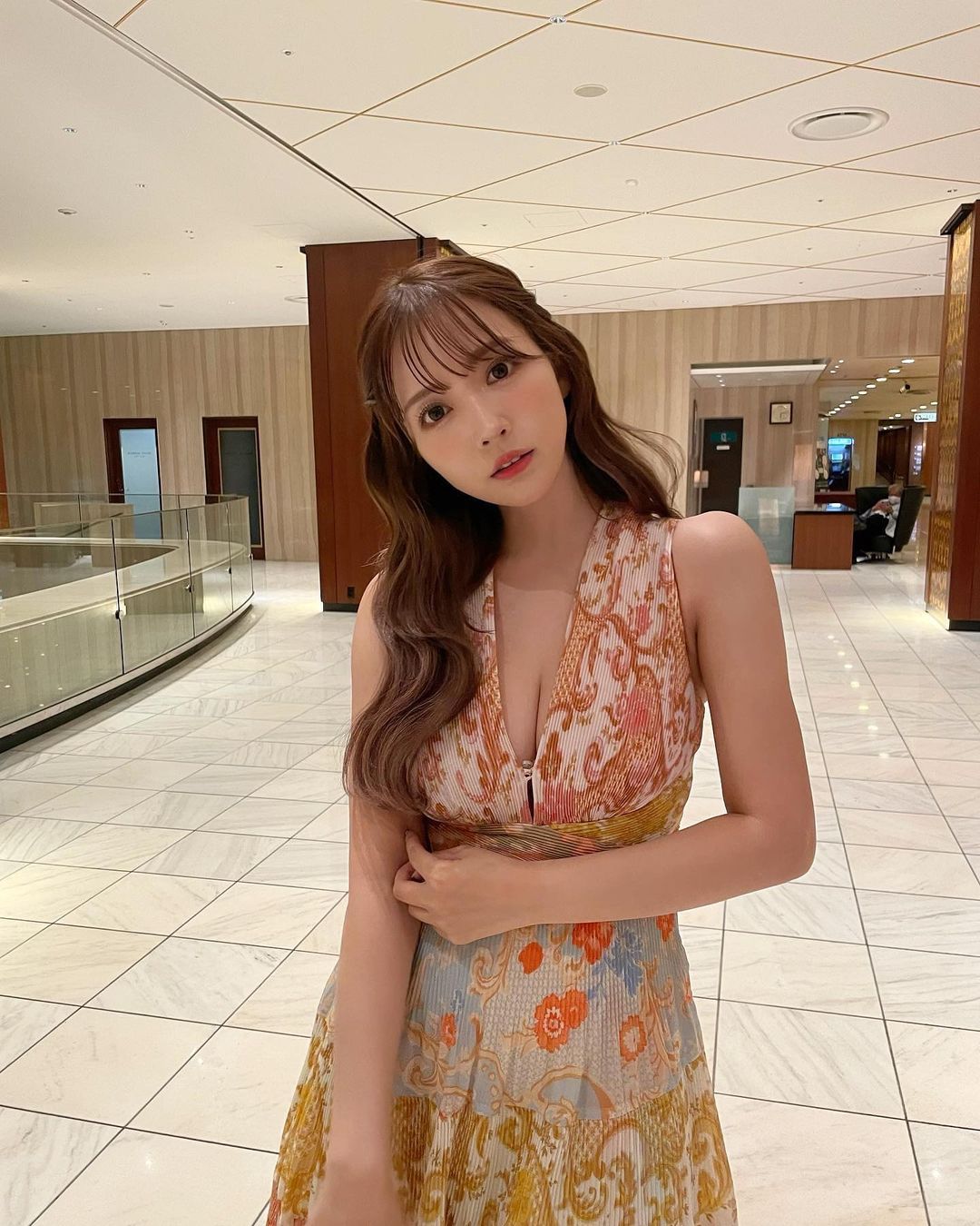 三上悠亞試穿比基尼時間到！鏡頭前大方寬衣解帶，13 分鐘影片狂秀火辣北半球