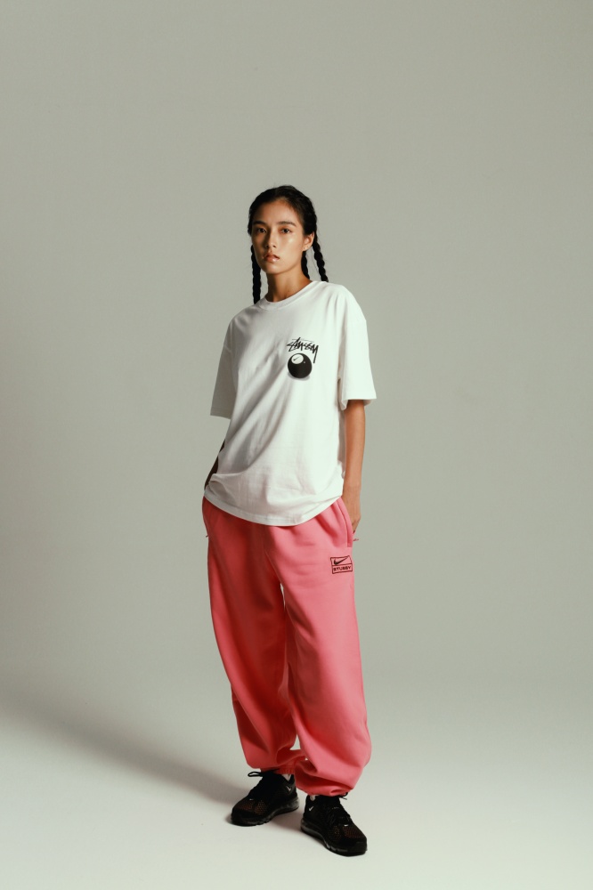 台灣販售預告｜粉色倒勾你能閃？ Stüssy x Nike Air Max 2013 三色及服飾系列登台！