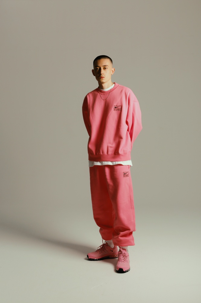 台灣販售預告｜粉色倒勾你能閃？ Stüssy x Nike Air Max 2013 三色及服飾系列登台！