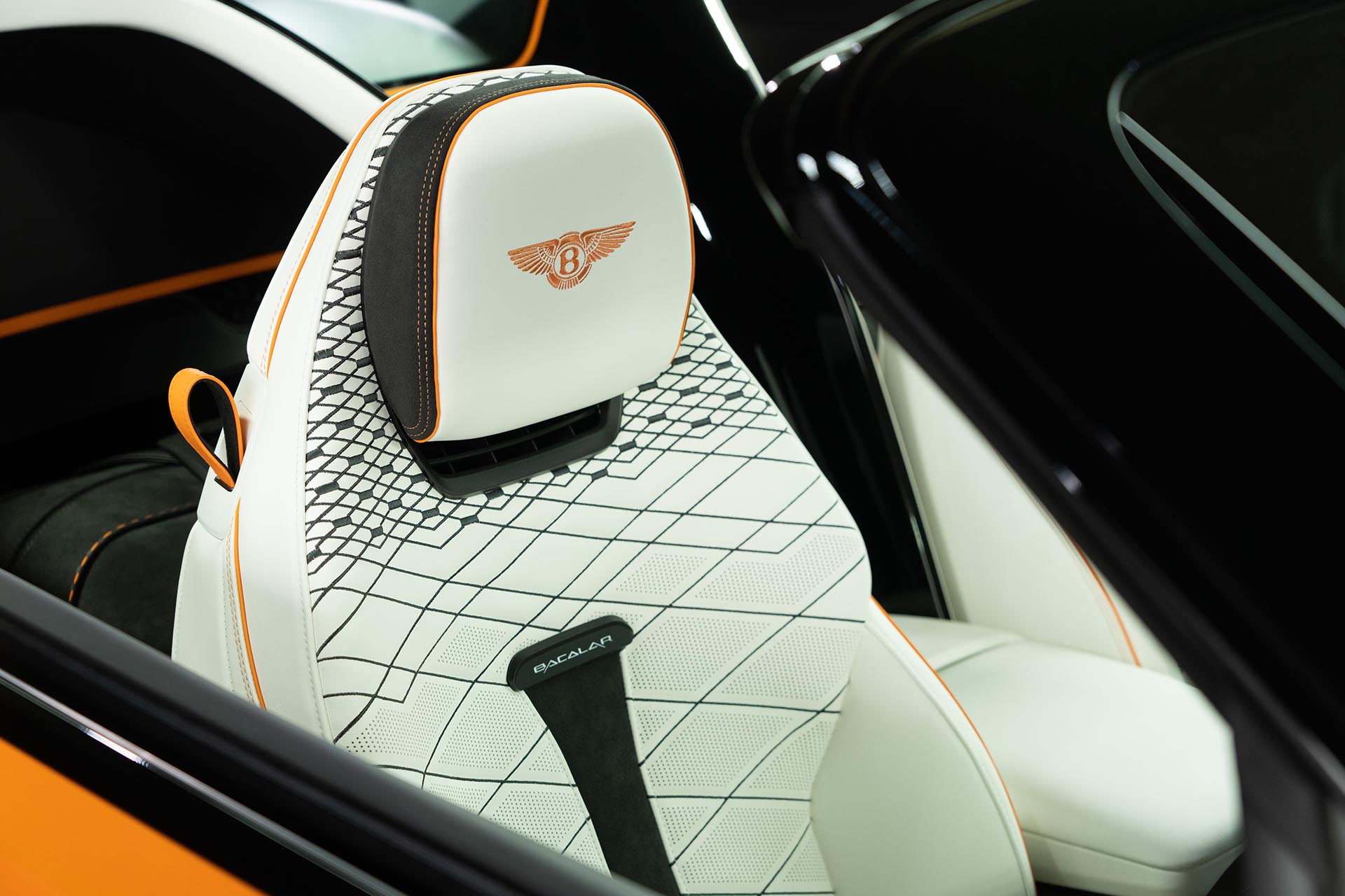 沒搶到 12 席 Mulliner Bacalar？沒問題～ Bentley 還有續作等著上架！