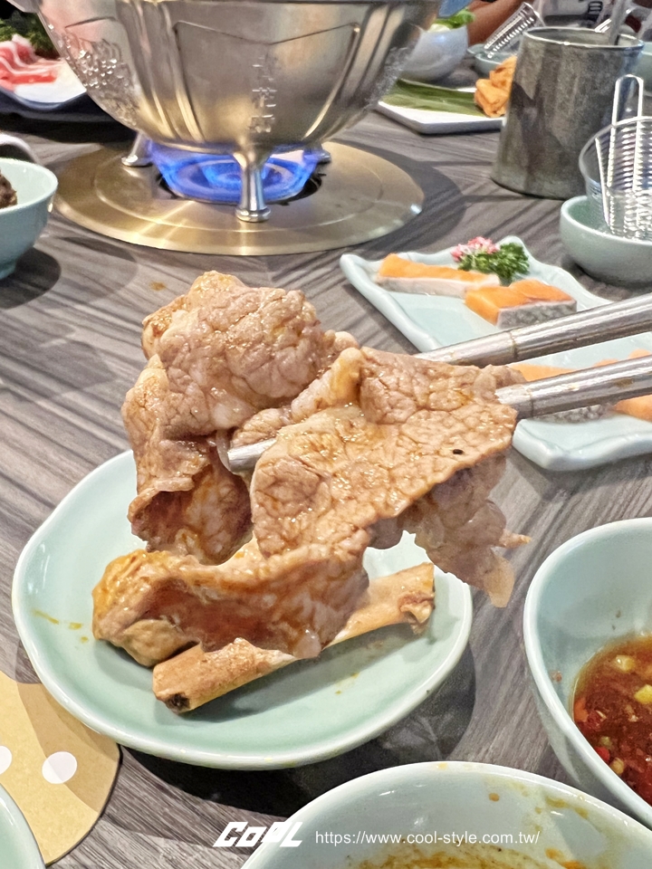 王品青花驕不只吃得香，更攜手冠軍香水打造「麻辣鍋聯名香露」，8/9 插旗桃園全台釋香