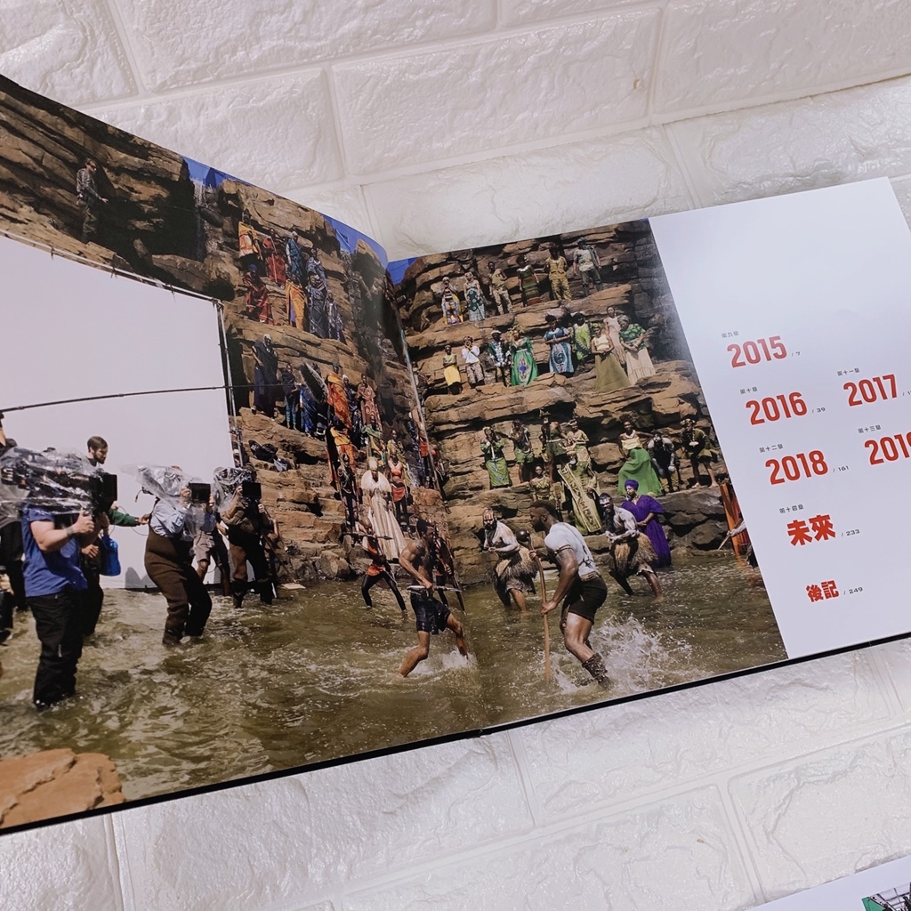 《漫威工作室十年創造史：打造漫威電影宇宙》集結 23 部大作，一次公開本世紀最具代表性的時代紀錄！