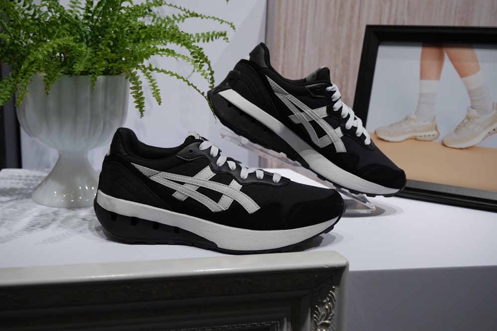 ASICS SportStyle