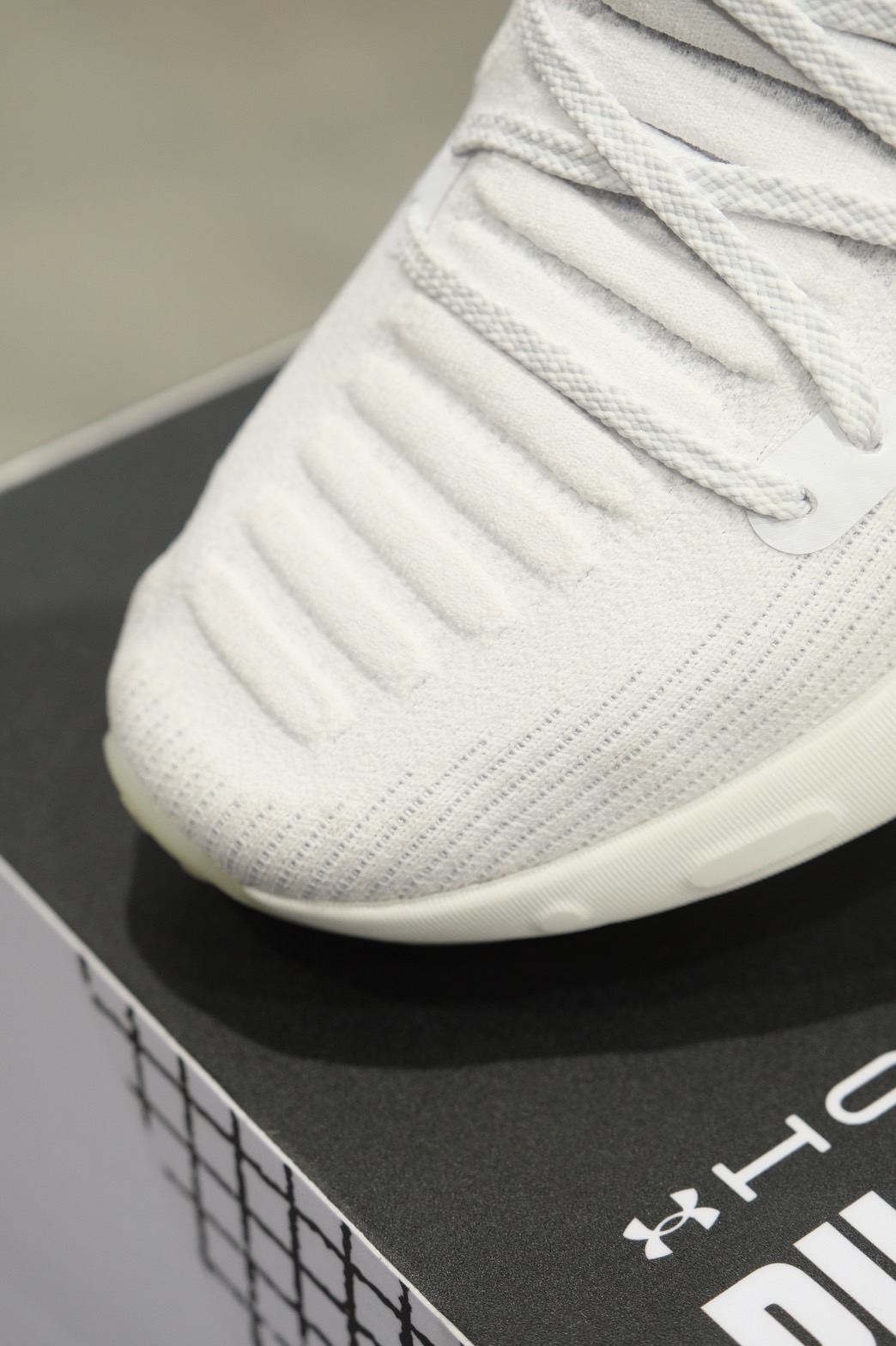 胡宇威化身潮跑大使，UA「HOVR Phantom 3」城市跑鞋潮流登場！運動路跑也能帥氣有型！