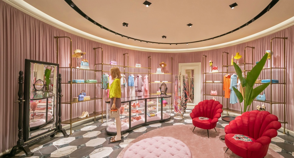 超夢幻店裝讓少女心噴發！ GUCCI 台北微風專門店盛大開幕，加碼眾多獨家首賣單品！