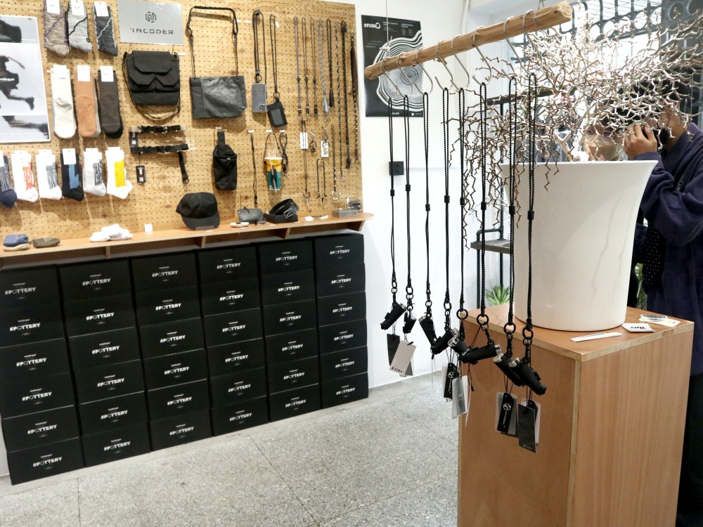 人氣設計師品牌、塊根植物一次到位！台中知名選貨單位 IJ Select 實體店鋪正式開幕！