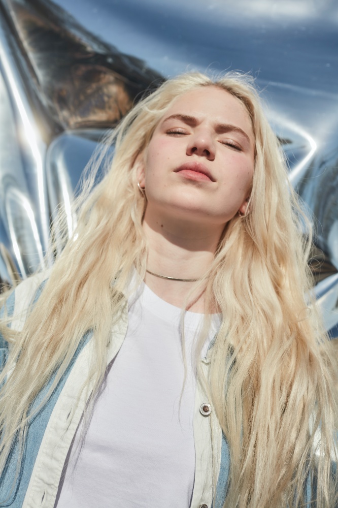 Vibe 感直接拉滿！ Levi's SilverTab 銀標復刻系列 90s 「寬版廓形」叛逆回歸，附上 COOL 專屬好康！