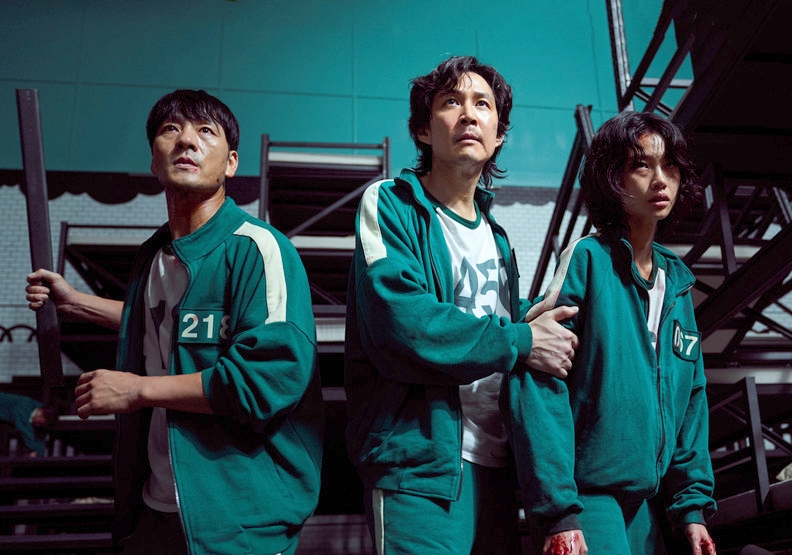 李政宰拿下「艾美獎視帝」遭到網路質疑：魷魚遊戲到底有什麼演技？