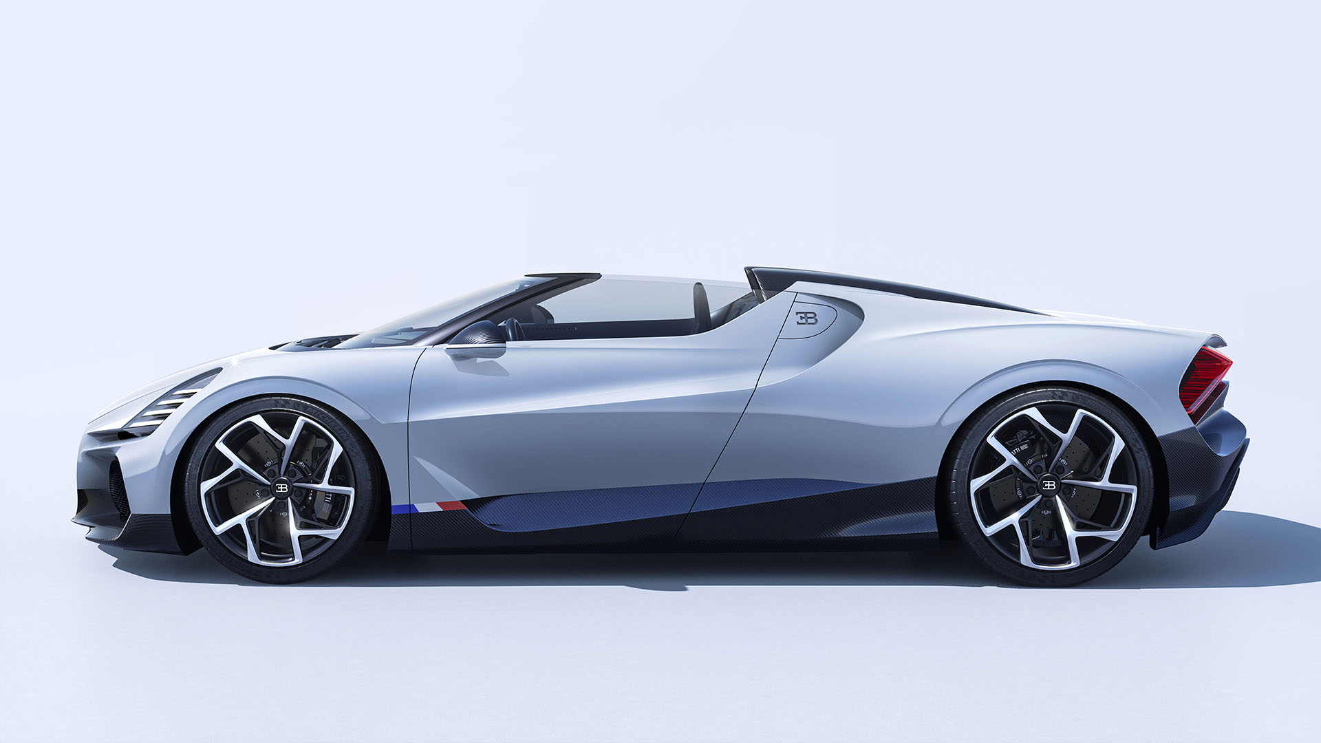 最後的告別！Bugatti 推出 W16 Mistral 上空超跑、限量生產 99 台已完售！