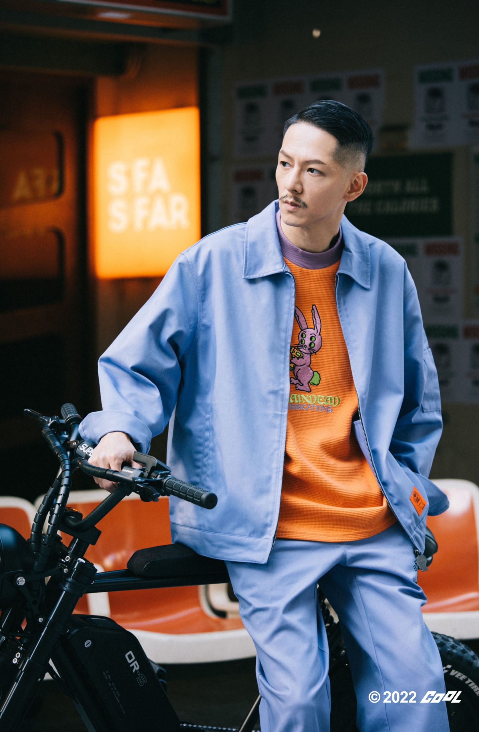 誰說經典不能再進化！讓服裝職人Scott帶你打破工裝的既定印象，Dickies搭上鮮豔配色帥到「腦死」！