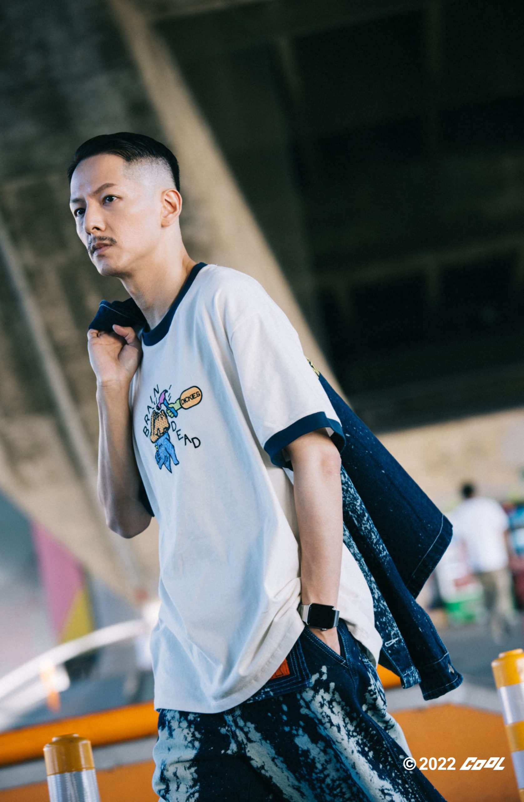 誰說經典不能再進化！讓服裝職人Scott帶你打破工裝的既定印象，Dickies搭上鮮豔配色帥到「腦死」！