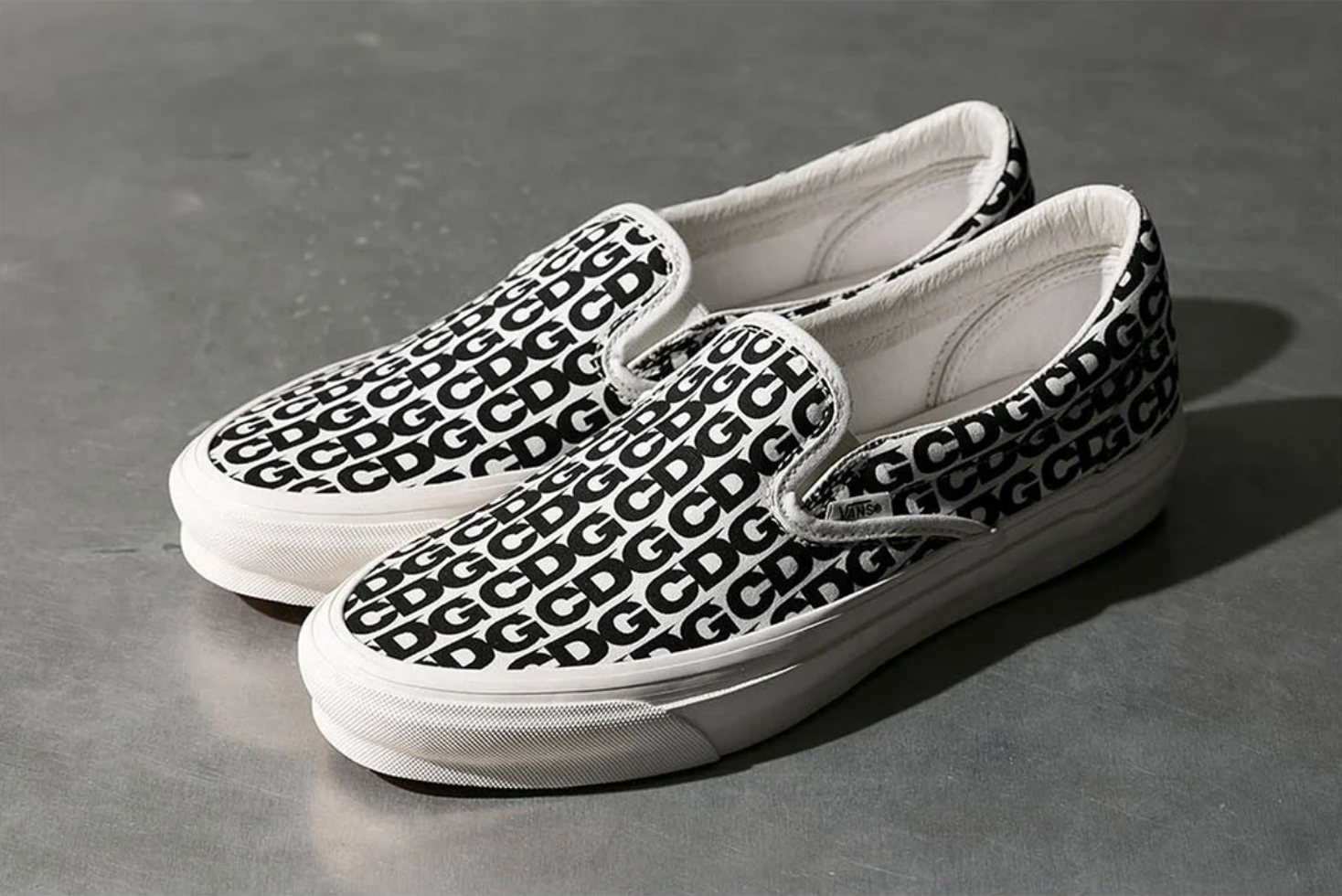 CDG x VANS slip on