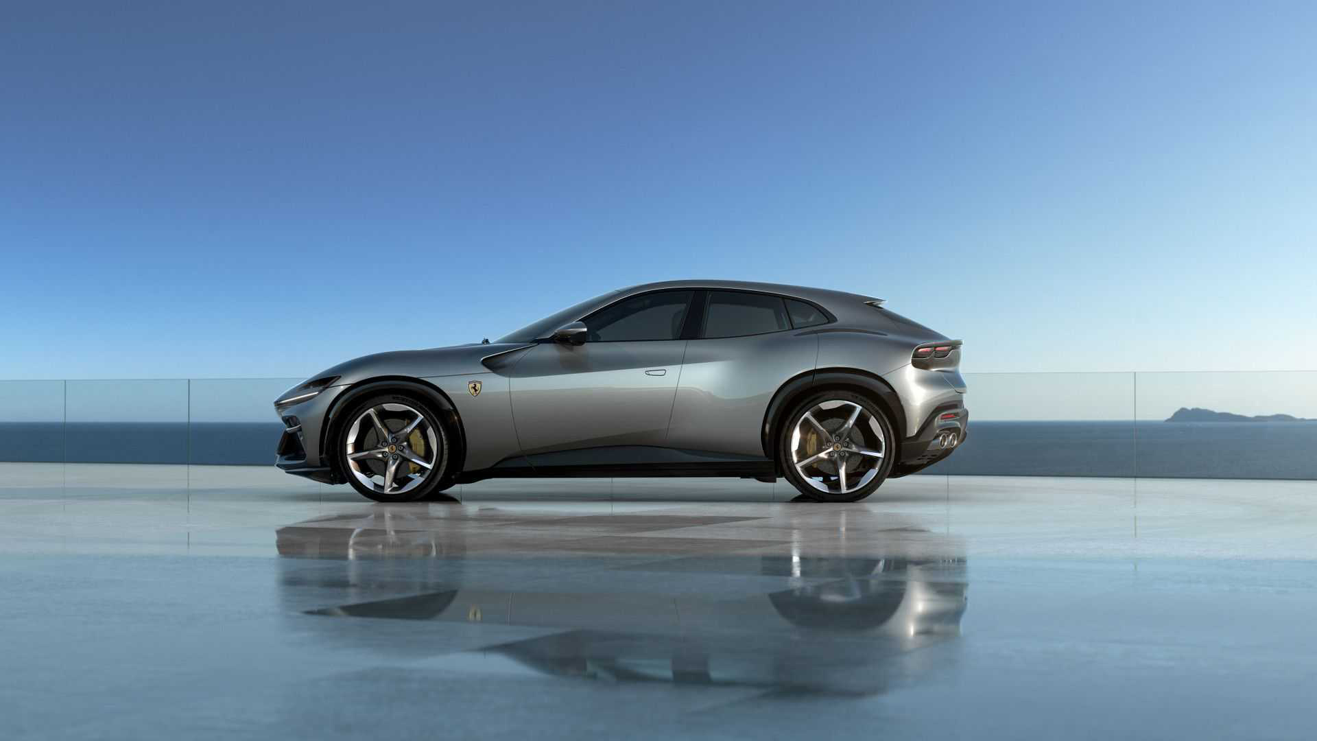 依然很緊繃！Ferrari 首款 4 門 4 座超跑：Purosangue 正式登場！