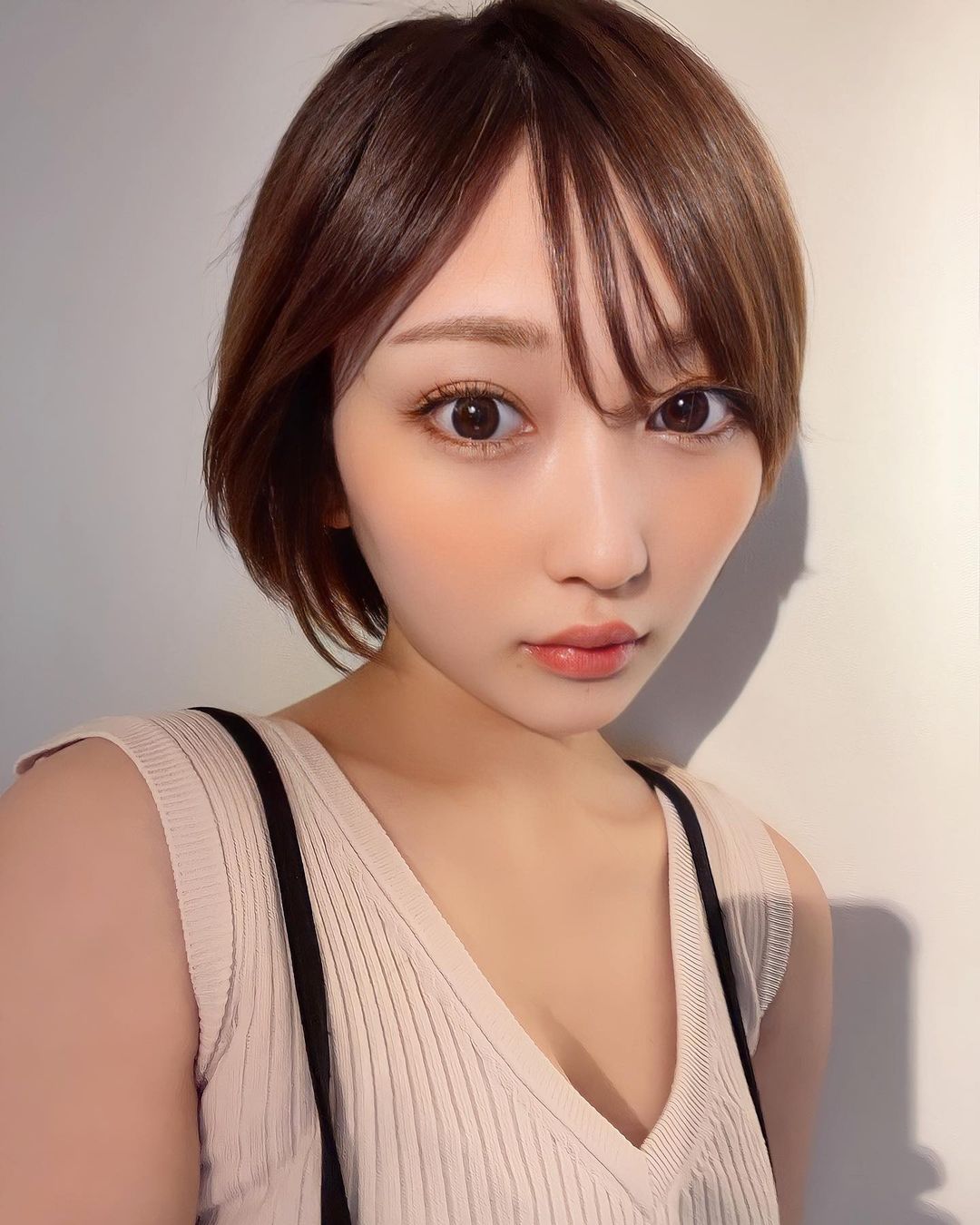 欅坂 46 成員畢業後第一位！ 23 歲志田愛佳宣布「下海陪酒」進駐銀座酒店