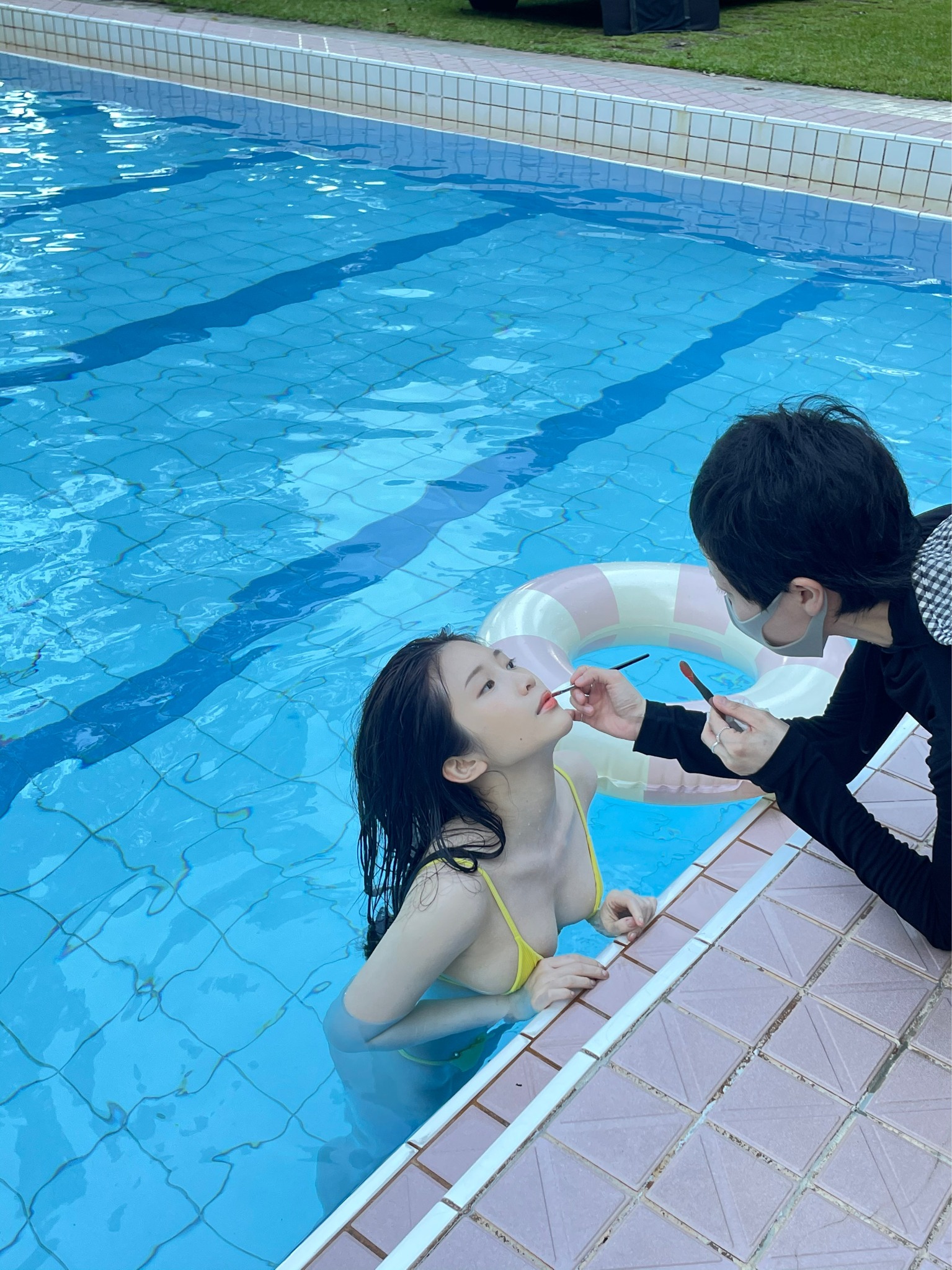 雞排妹 10 周年寫真影片搶先公開！全身剩下丁字褲「4 分鐘誠意片」　粉絲暴動：這是可以免費看的嗎？