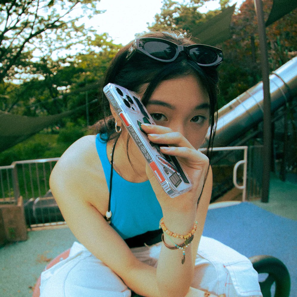 秀你的 iPhone 14！SKINARMA 日本東京透明日系潮流手機殼 尬上軍規等級 還有低調潮流 UNIQ 可以選！