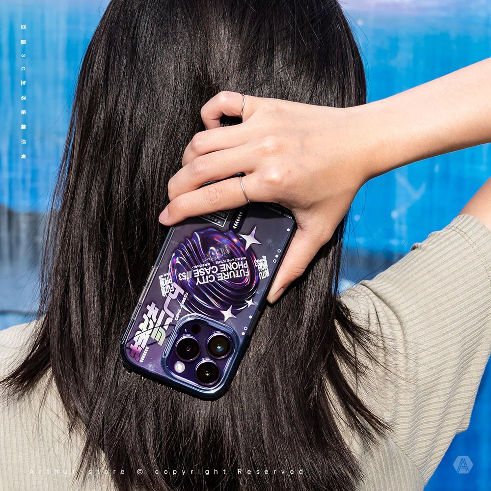 秀你的 iPhone 14！SKINARMA 日本東京透明日系潮流手機殼 尬上軍規等級 還有低調潮流 UNIQ 可以選！