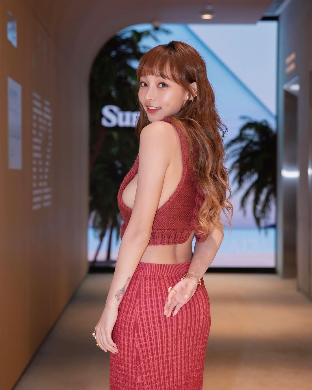 今年最香的對決！林襄比基尼對決「最美蘭花精」張雅涵　網友讚：謝謝Joeman一生平安