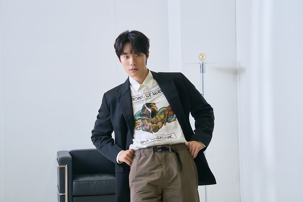 盤點 9 位韓星演員「出道前職業」！表藝珍曾是大韓航空空姐，「他」不僅背景超狂，更是身價破億的富二代！