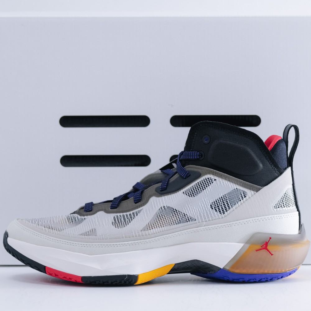 COOL 開箱｜科技性能全面凌駕超越！全新 Air Jordan XXXVII 實鞋一覽，七大設計重點告訴你！
