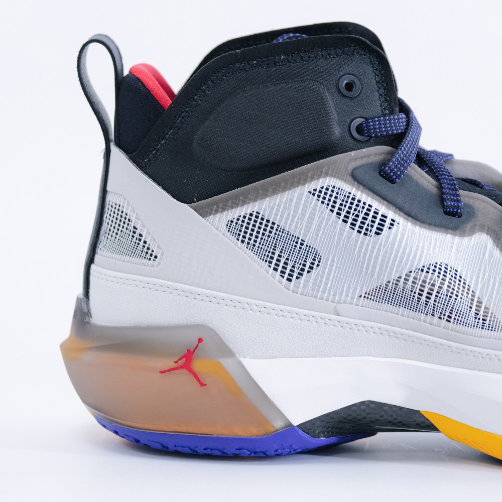 COOL 開箱｜科技性能全面凌駕超越！全新 Air Jordan XXXVII 實鞋一覽，七大設計重點告訴你！