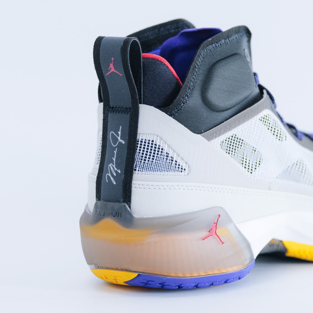 COOL 開箱｜科技性能全面凌駕超越！全新 Air Jordan XXXVII 實鞋一覽，七大設計重點告訴你！