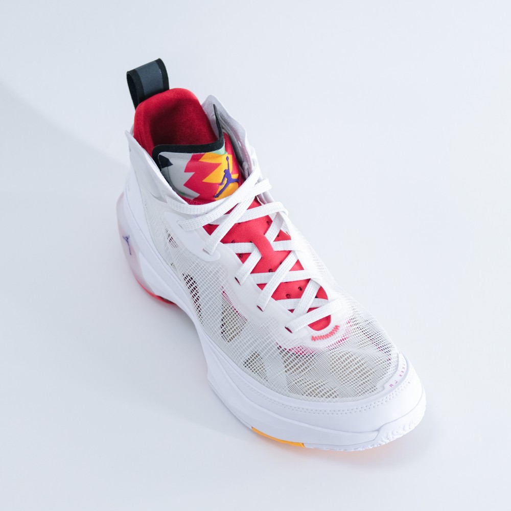 COOL 開箱｜科技性能全面凌駕超越！全新 Air Jordan XXXVII 實鞋一覽，七大設計重點告訴你！