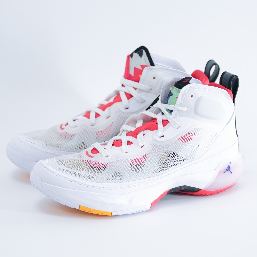 COOL 開箱｜科技性能全面凌駕超越！全新 Air Jordan XXXVII 實鞋一覽，七大設計重點告訴你！