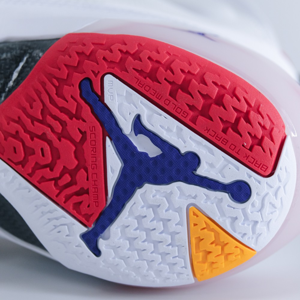 COOL 開箱｜科技性能全面凌駕超越！全新 Air Jordan XXXVII 實鞋一覽，七大設計重點告訴你！