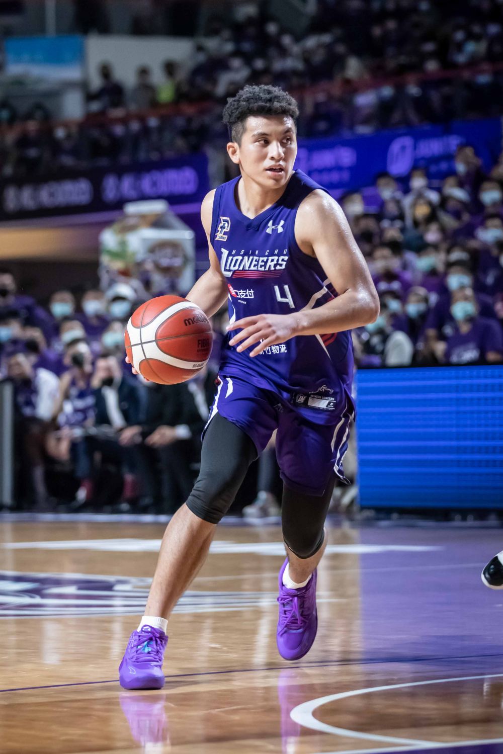 名人曬鞋｜頂薪球員就愛這一雙！高國豪最喜愛的四雙球鞋收藏，每一款都有故事！