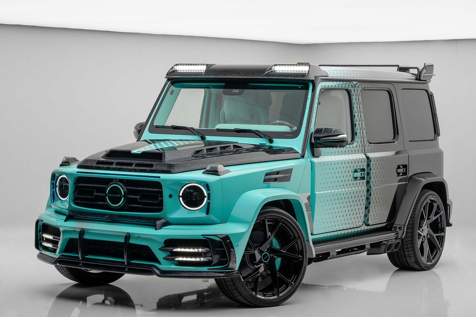 Mansory Algorithmic Fade-3