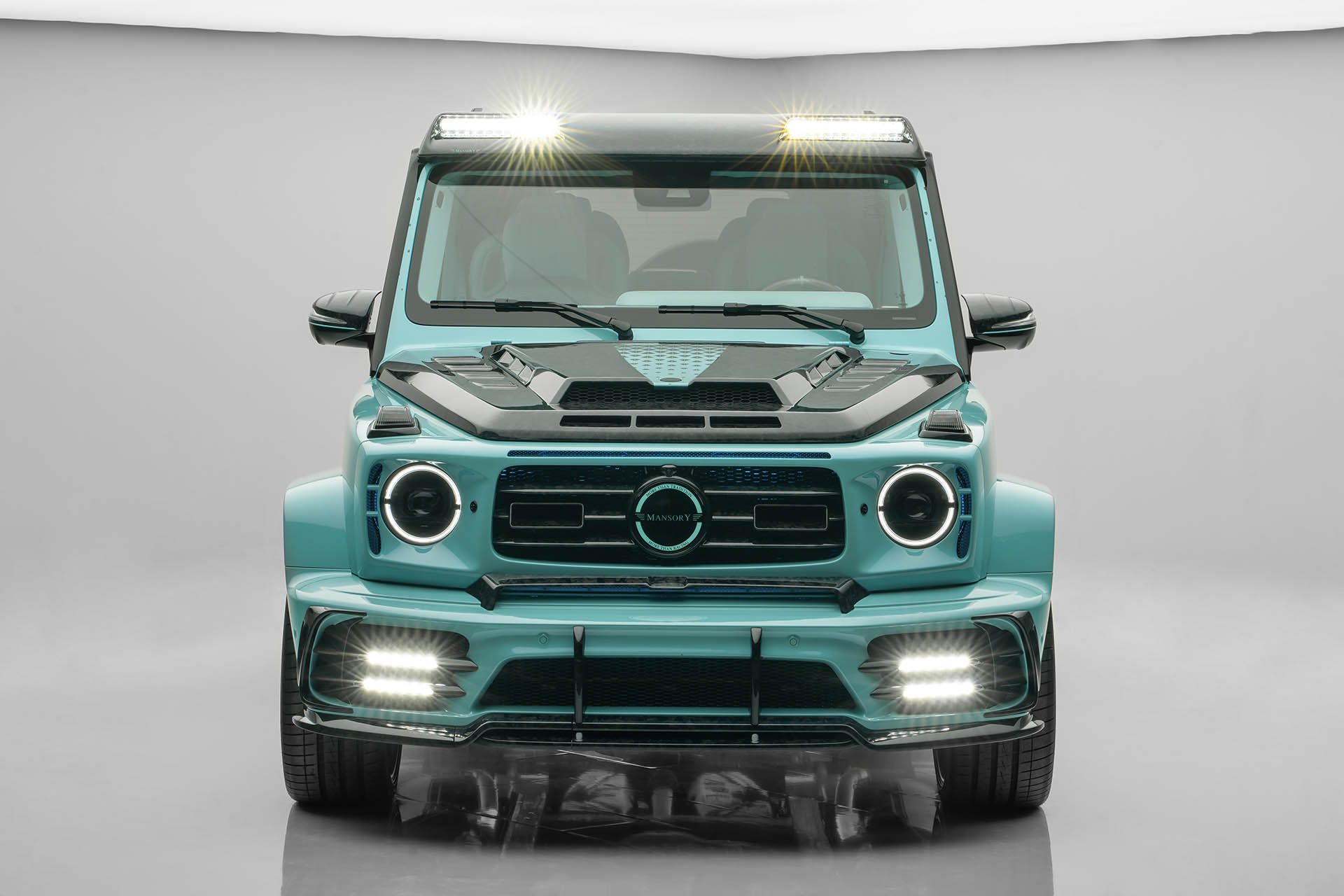 獨一無二！Mansory 帶來 Algorithmic Fade 訂製改裝車，漸變美學無懈可擊
